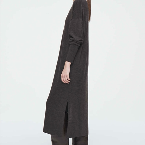 COS MERINO WOOL MIDI DRESS. - Picture 7 of 7